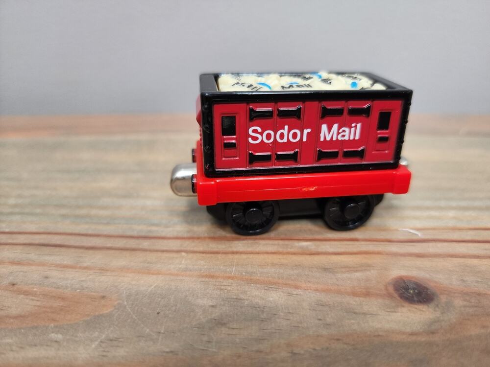 Thomas & Friends Take Along Sodor Mail Car die-cast